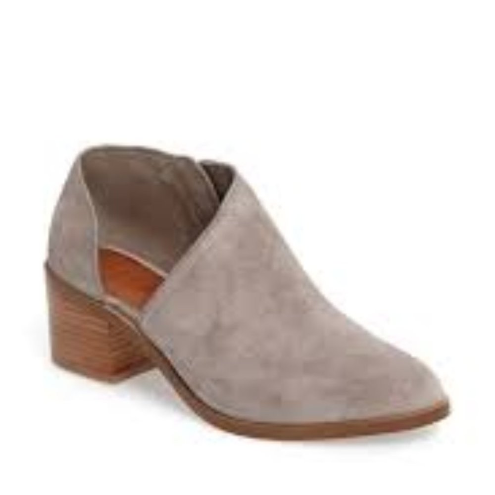 1. STATE Isak Leather Bootie Womenโs size 7.5 Gray Tan Stacked Heel Coastal Chic